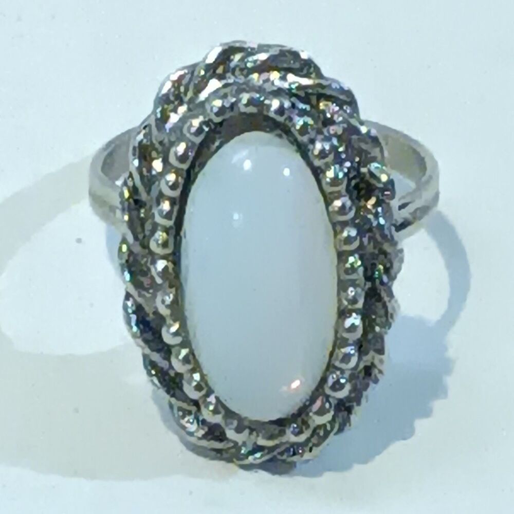 Vtg Mother Of Pearl Cabochon Oval Statement Ring-Adjustable Sz 7-10-Silver Tone